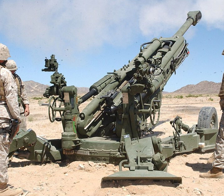M777_howitzer_rear.jpg