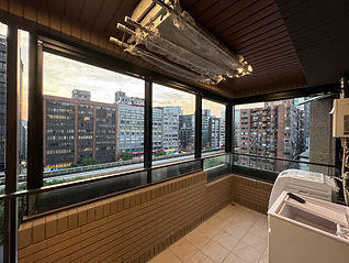 台北市松山區社區安裝手動升降百葉窗全開大視野