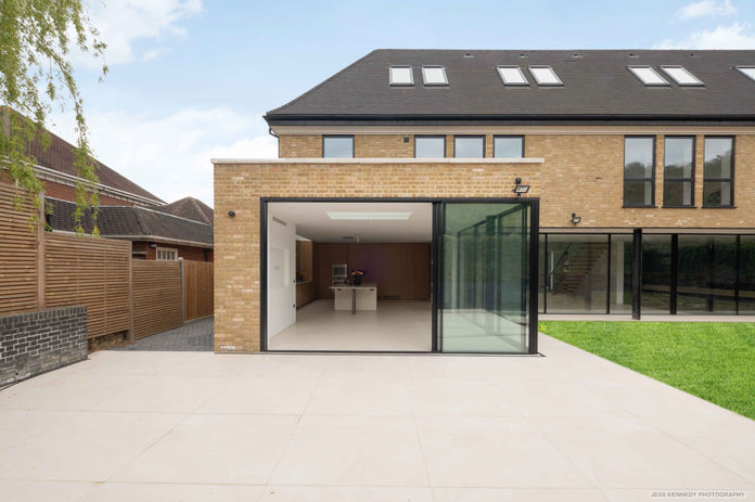 5 Fairholme Close-5.jpg