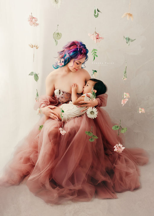 breastfeeding photoshoot in Calgary by Kendra Paige Photography