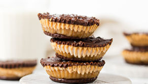 Cups de Chocolate, Tâmaras e Manteiga de Amendoim 