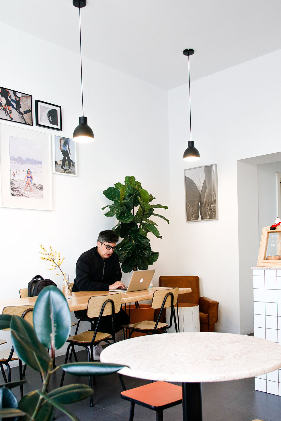 EleEla Café - o sitio onde podes comer os melhores croissants folhados vegan de lisboa!