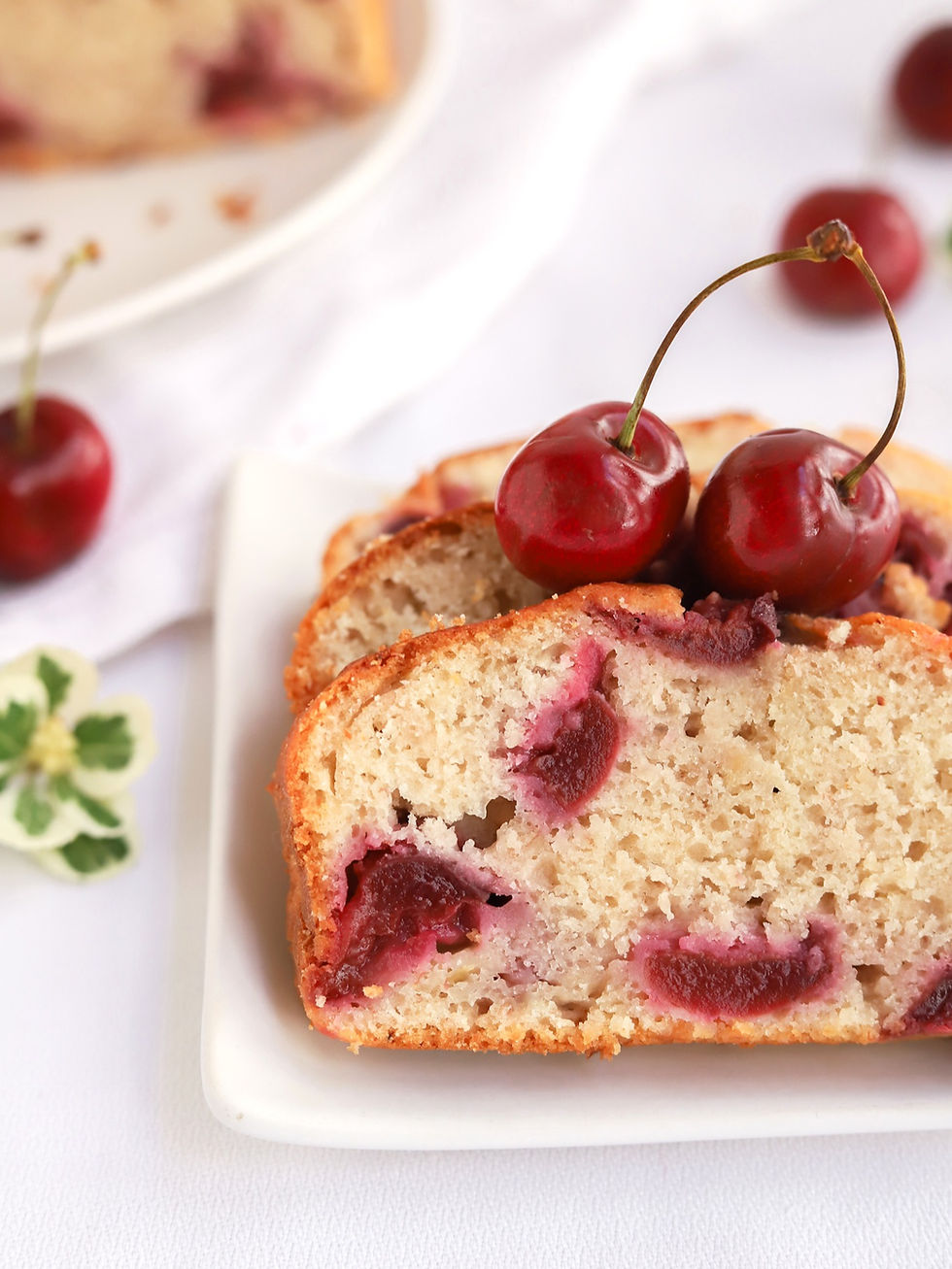 Bolo Vegan de Banana e Cereja