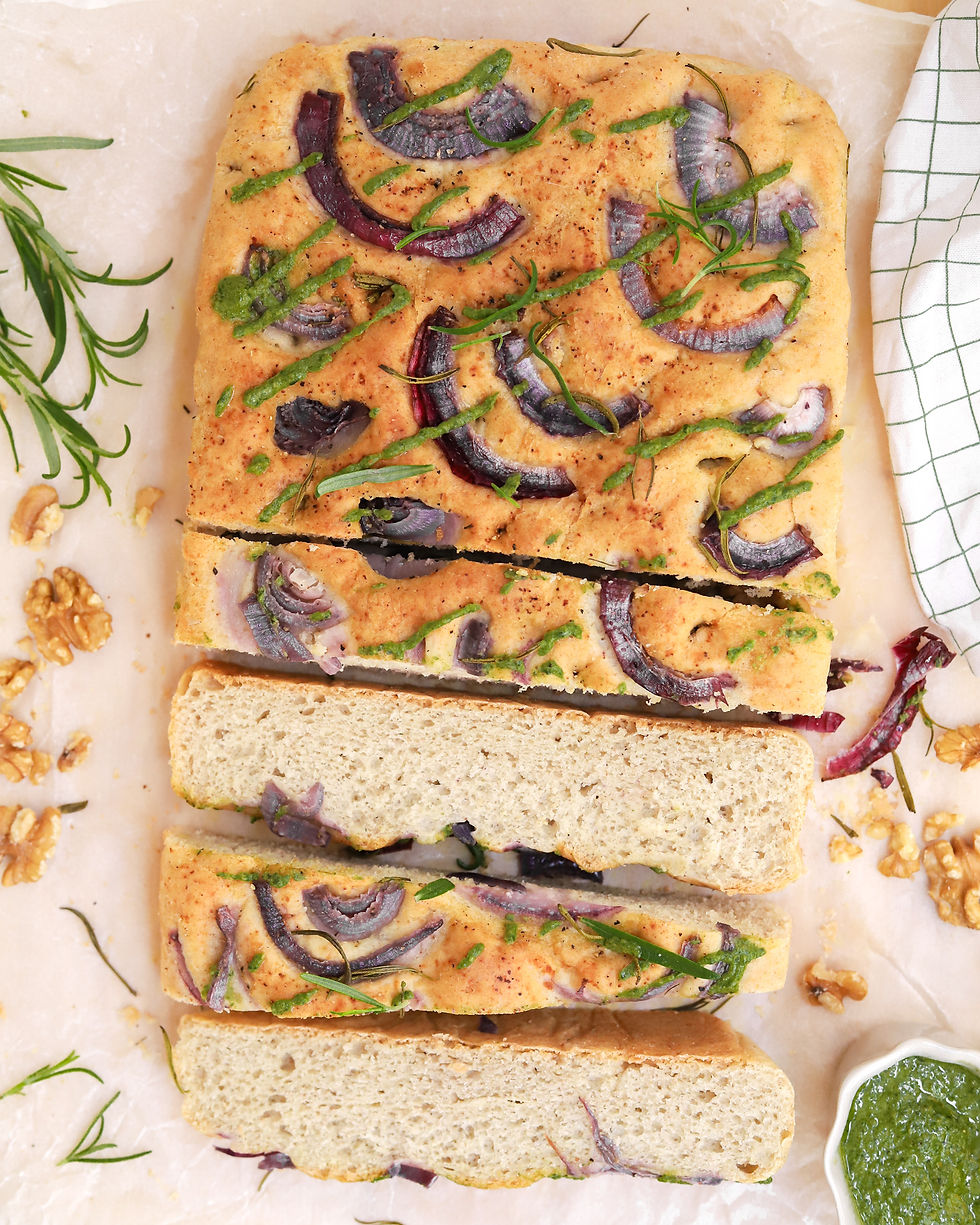 Focaccia com cebola roxa e alecrim