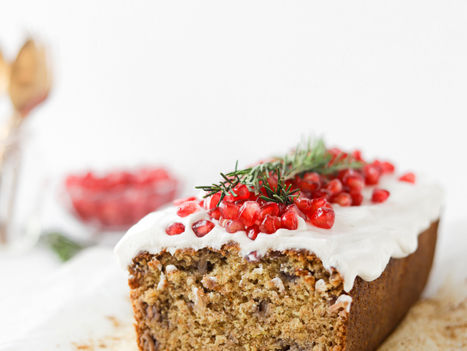 Bolo Vegan de Laranja e Romã