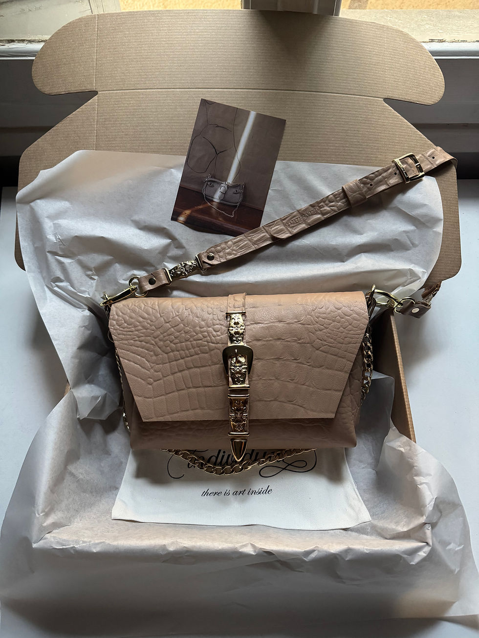 Thumbnail: "The river" shoulder bag, mocha, gold, sample