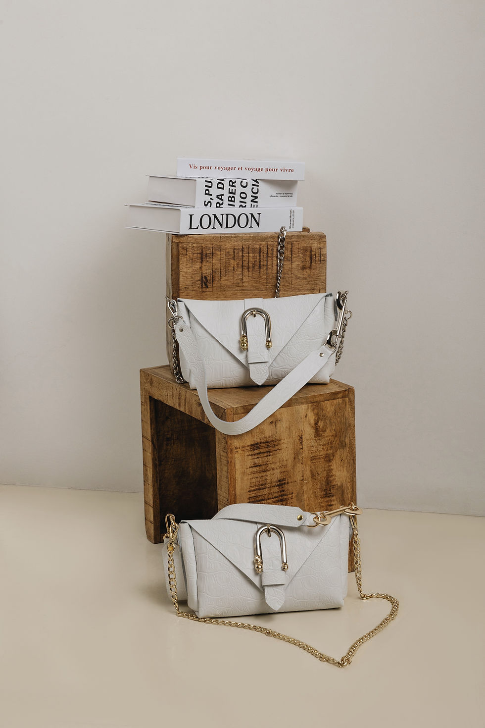 Thumbnail: "Move" shoulder bag, off white