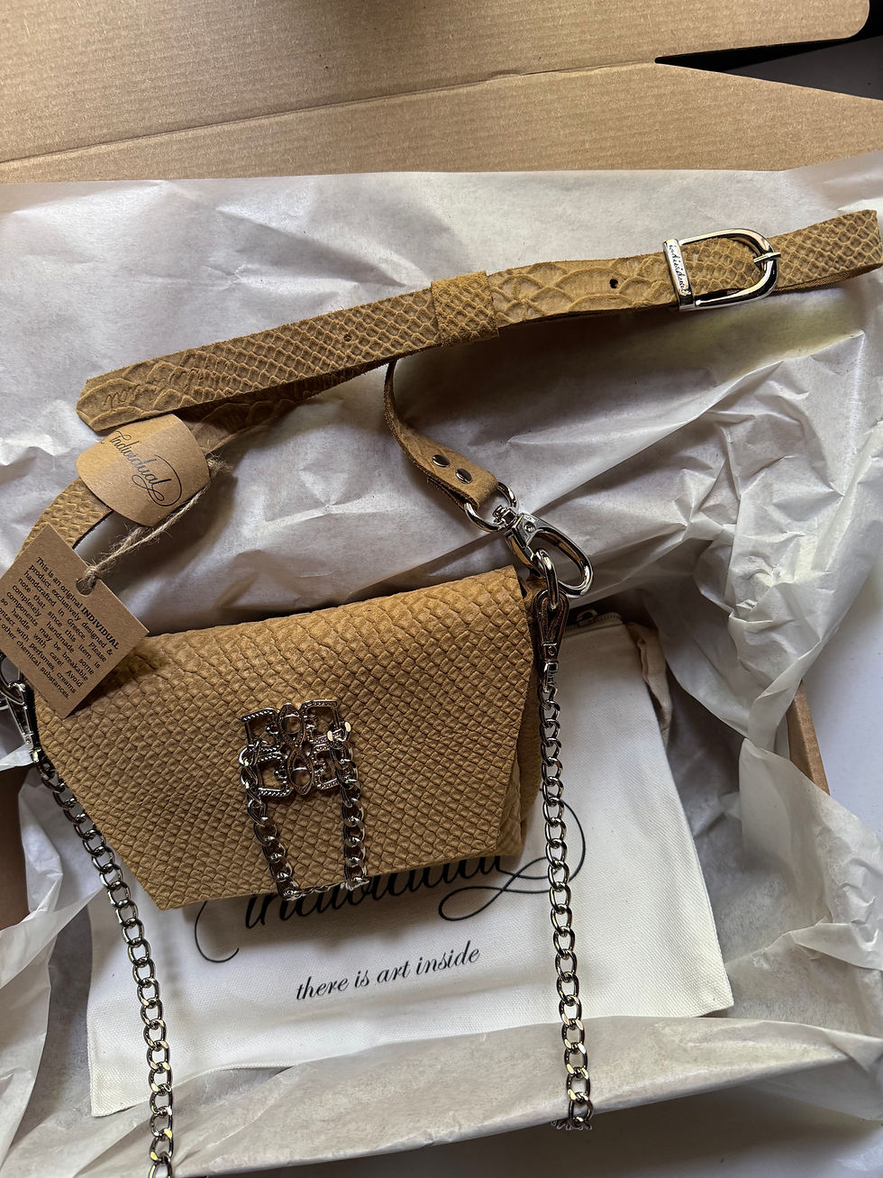 Thumbnail: "Don't stop the dance" shoulder bag, honey suede, nickel, sample