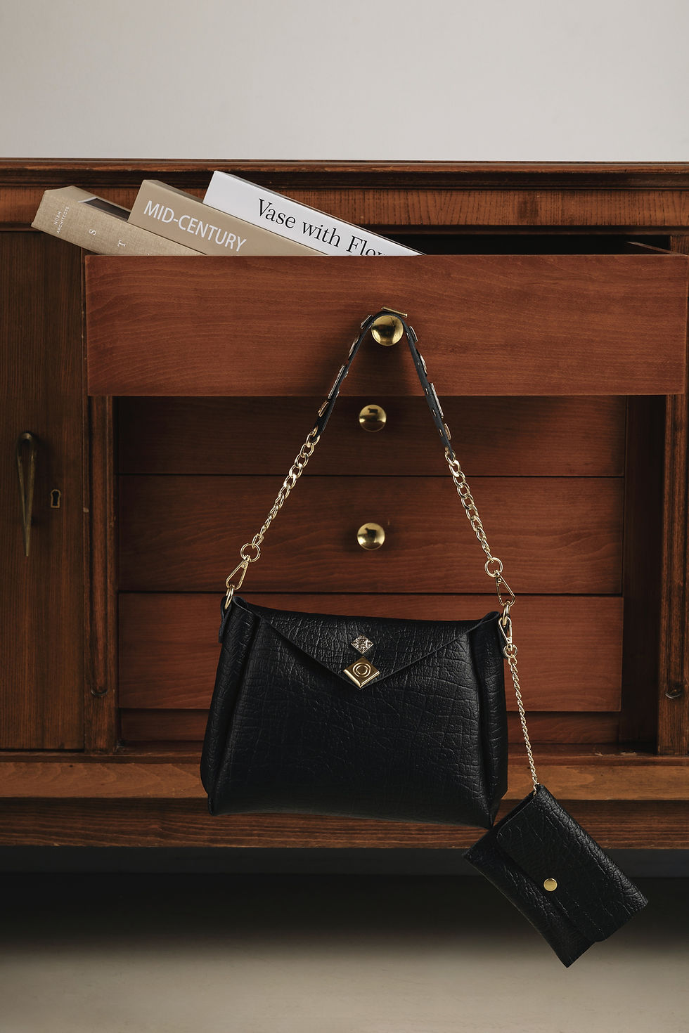 Thumbnail: "Beautiful things" shoulder bag, black