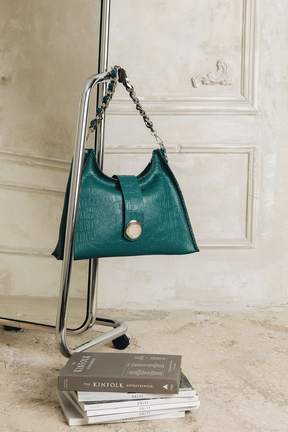 Thumbnail: "To the wilder" shoulder bag, forest green