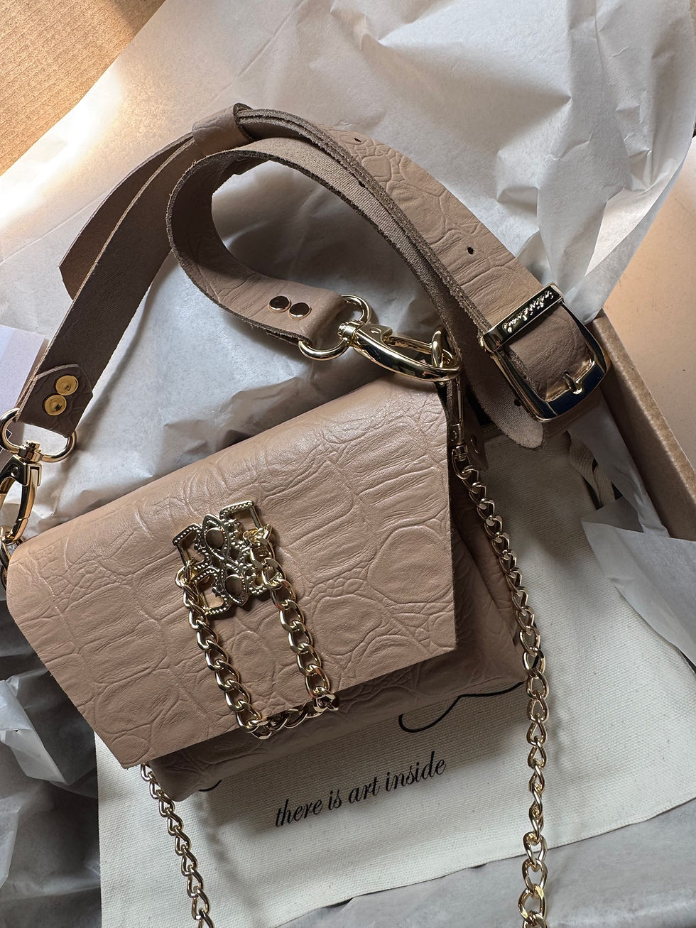 Thumbnail: "Don't stop the dance" shoulder bag, mocha, gold, sample