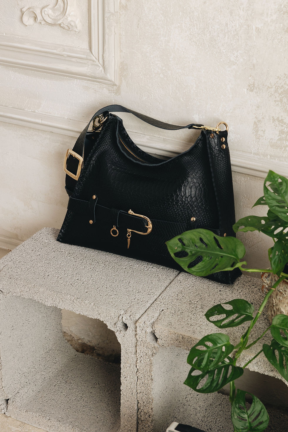 Thumbnail: "Together in electric dreams" shoulder bag, black