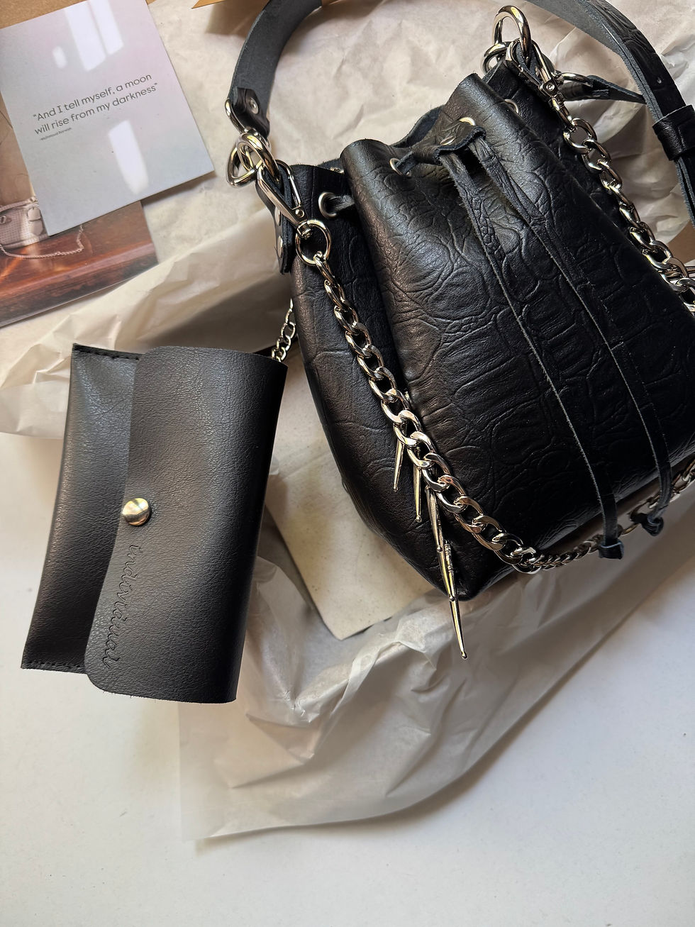 Thumbnail: "Brake me shake me" pouch bag, black, nickel, sample