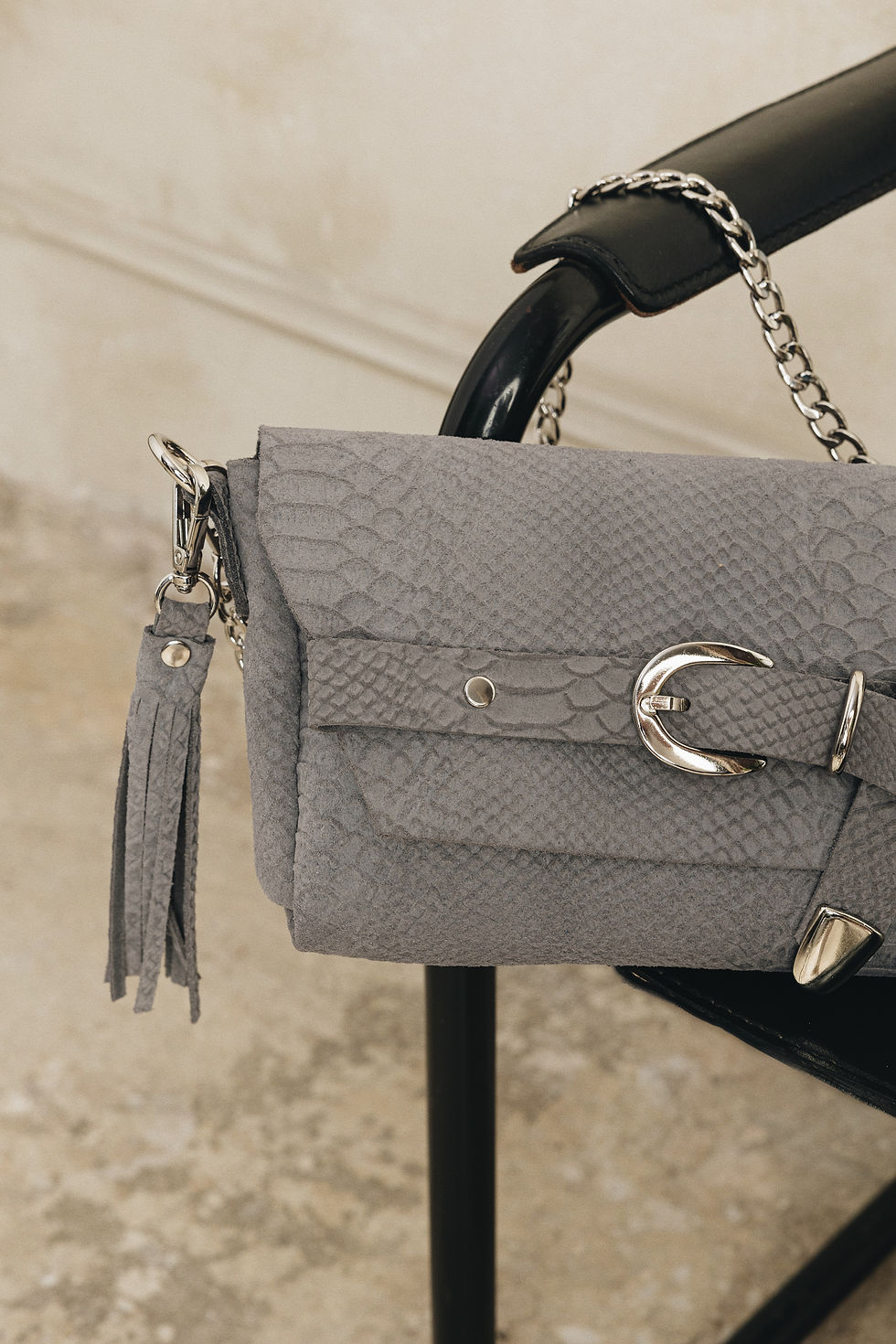 Thumbnail: "Regret me" shoulder bag, gray suede