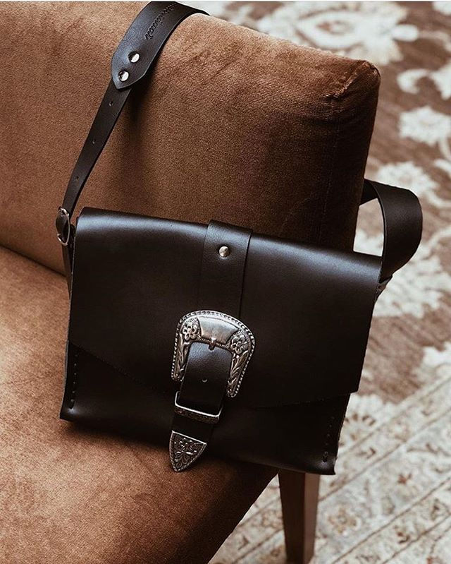 "Kiss from a Rose" shoulder bag