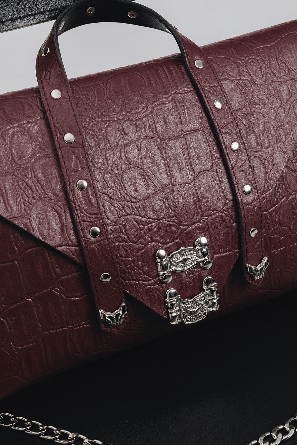 Thumbnail: "Surrender" shoulder bag, cherry