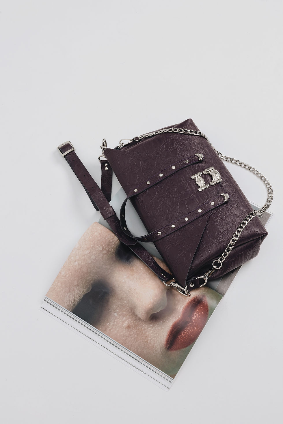 Thumbnail: "Surrender" shoulder bag, dark plum