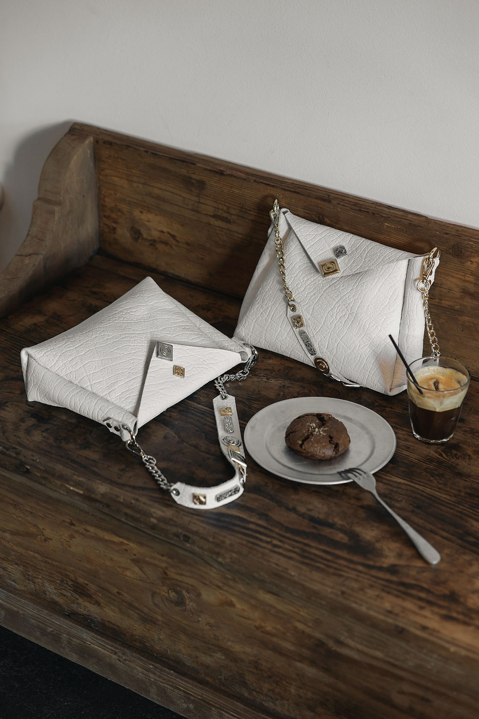 Thumbnail: "Beautiful things" shoulder bag, off white