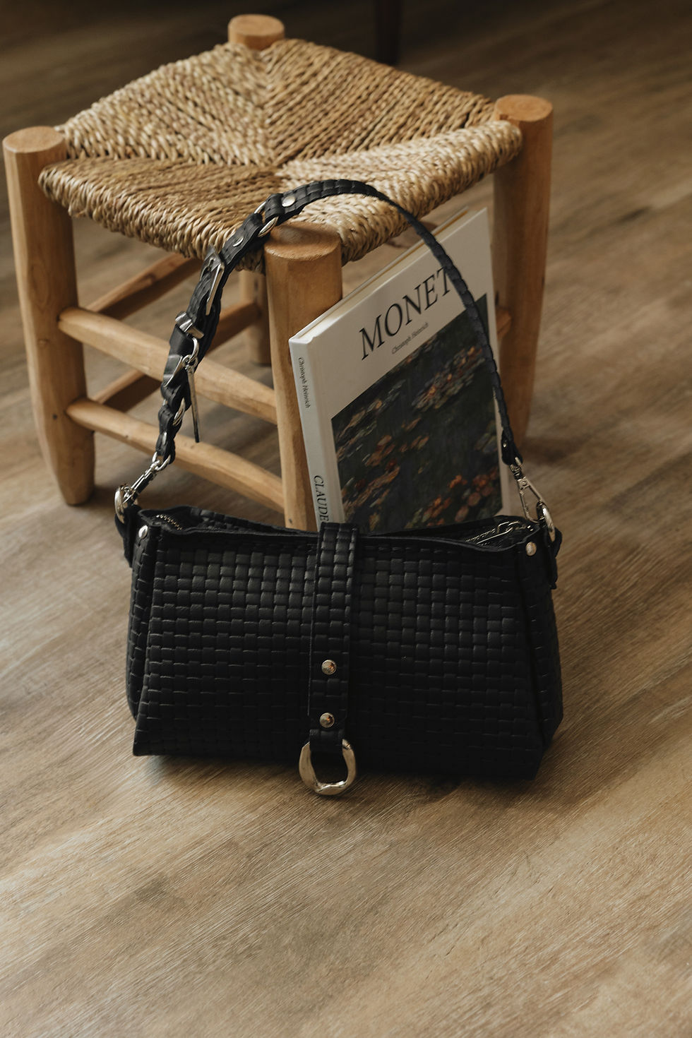 Thumbnail: "Mexican moon" shoulder bag, *limited*, black