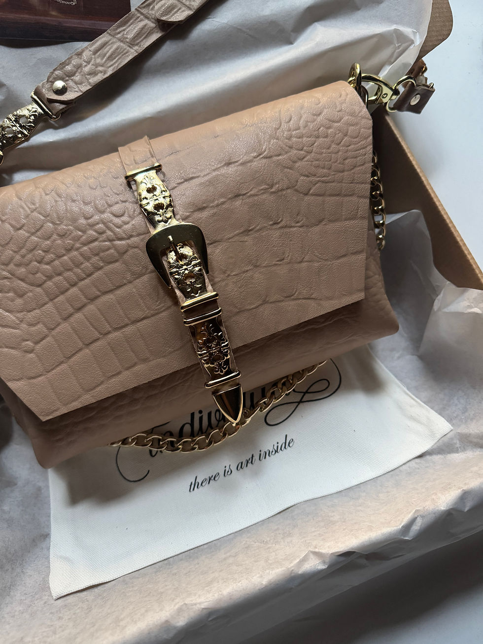 Thumbnail: "The river" shoulder bag, mocha, gold, sample