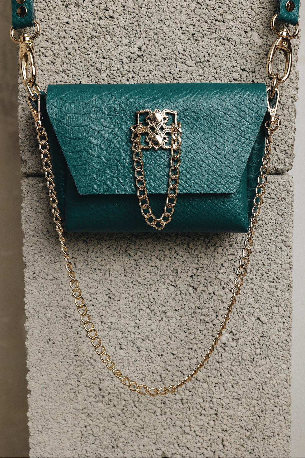 Thumbnail: "Don't stop the dance" shoulder bag, forest green