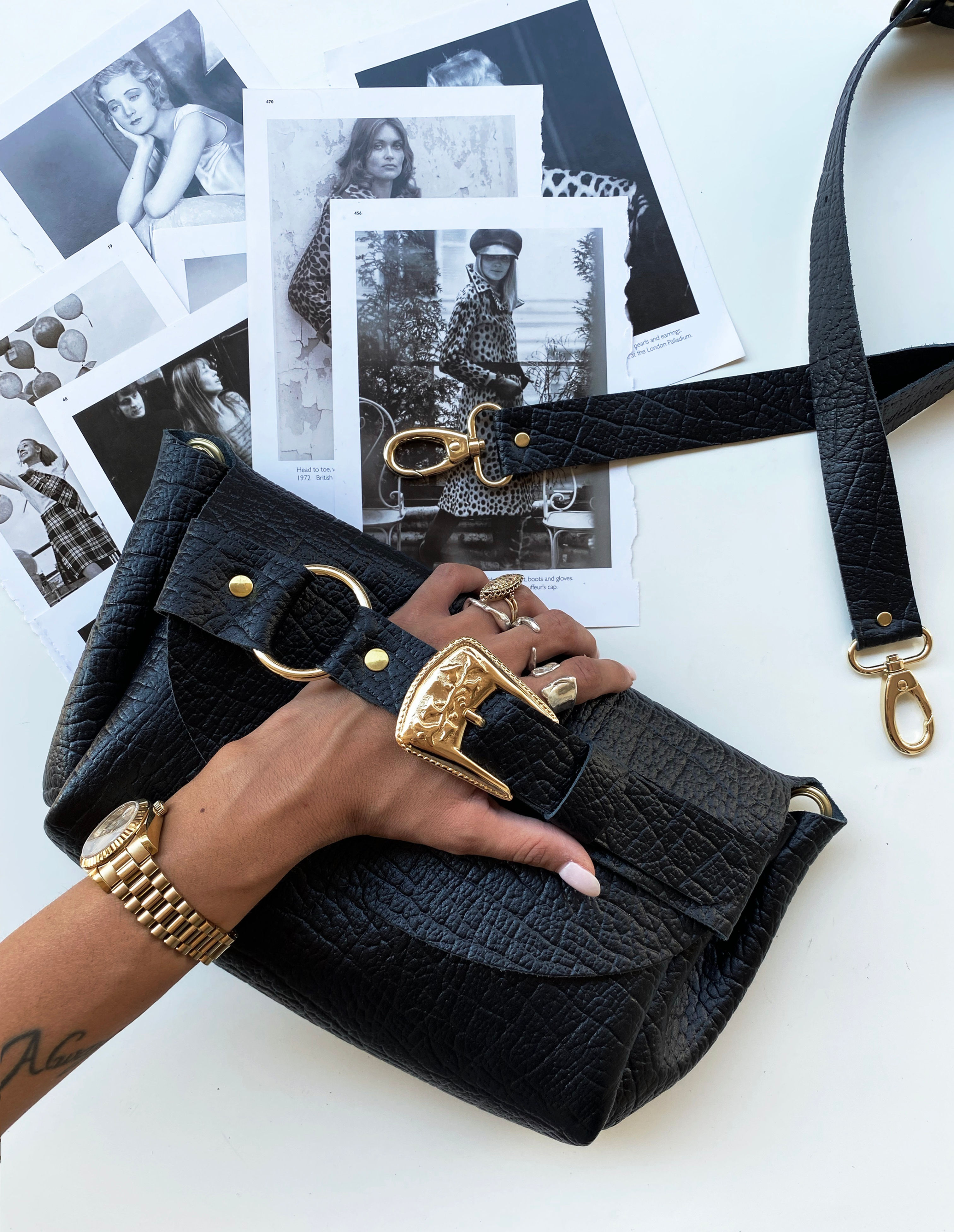 "Greatest love of all" shoulder bag, black