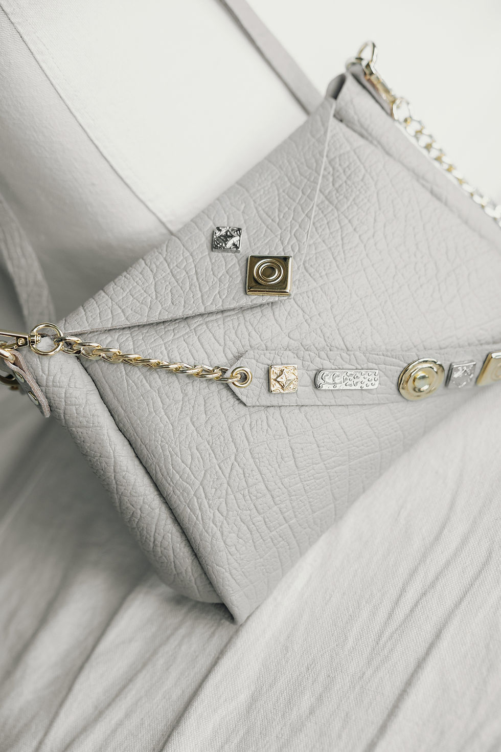 Thumbnail: "Beautiful things" shoulder bag, off white