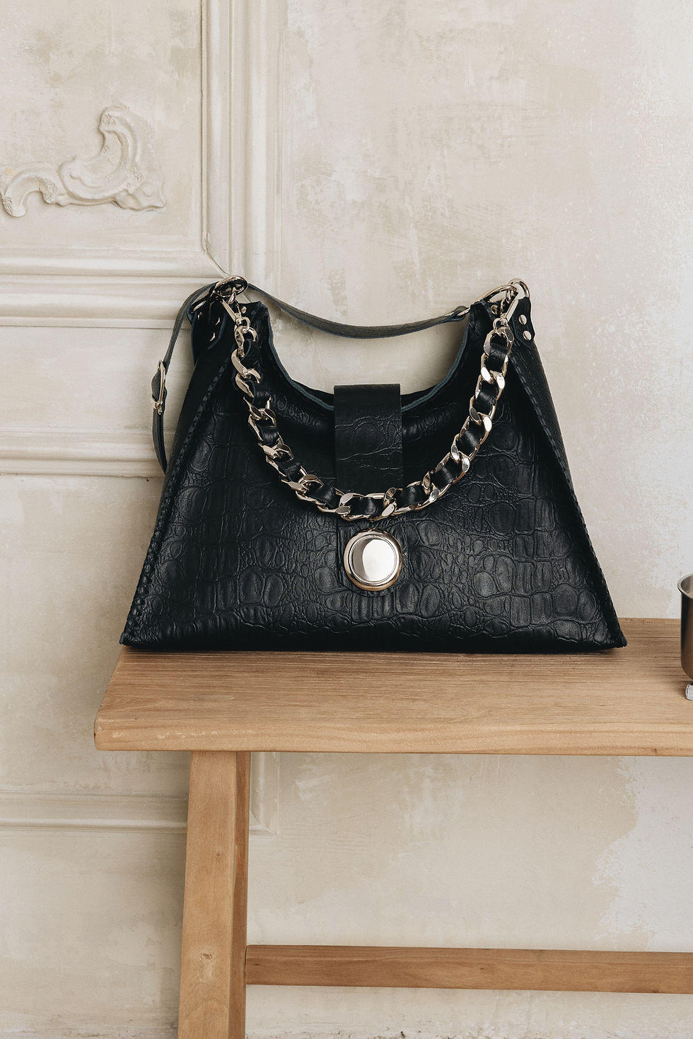 Thumbnail: "To the wilder" shoulder bag, black