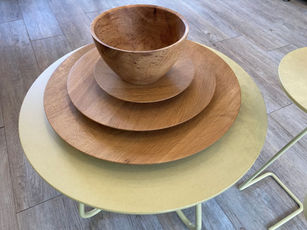 Holzschalen
Holzvasen
Früchteteller aus Holz