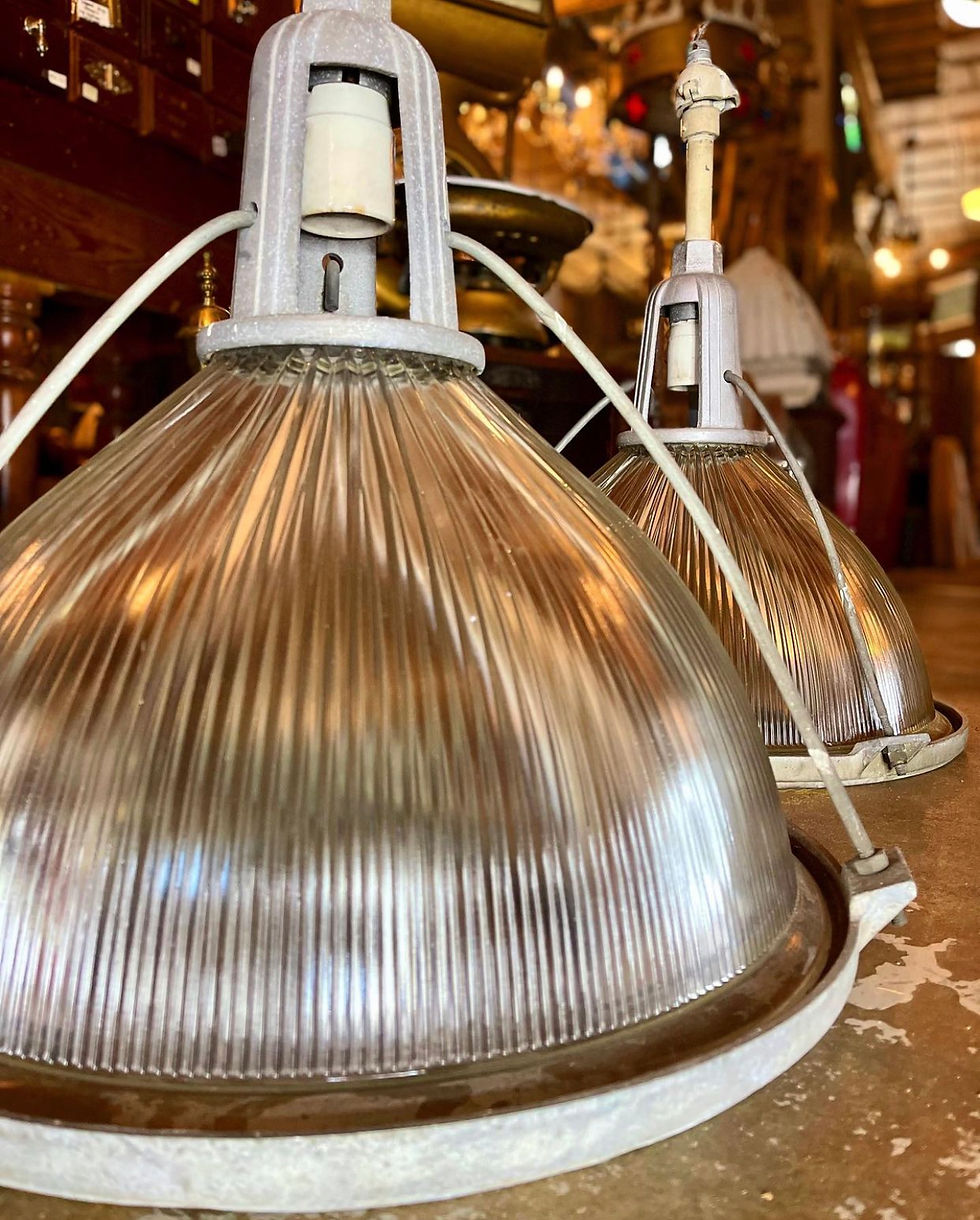 Thumbnail: Light 040