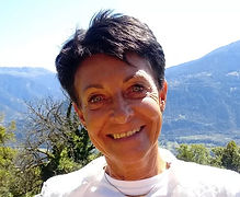 Rijana Delessert_edited.jpg