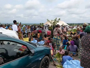 Yelewata Christian Displaced Persons Block Highway