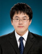 Kim Youngwoong photo.jpg