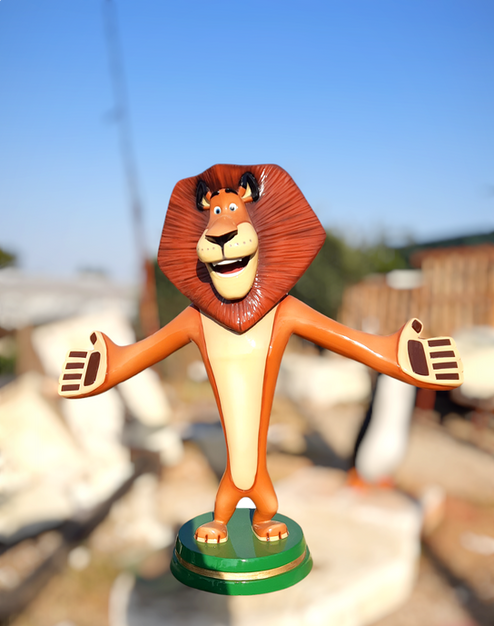 Madagaskar Çizgi Filmi Heykellerinden Kral Alex 170 cm Fiberglass mazlemeden üretilmiştir. Park, Bahçe, Hotel, Kids Clup, Dış mPEMBE PANTER HEYKELİ ,BATMAN HEYKELİ , ÇİZMELİ KEDİ FİGÜRÜ · PİNOKYO FİGÜRÜ , GEPETTO HEYKELİ , SHREK VE ÇOCUKLAR FİGÜRÜ , SHREK HEYKELİ , FİONA FİGÜRÜ, Çizgi Film Karakterleri Heykelleri , İnsan Görünümlü Zebra Heykeli , Çizgi Film Karakterleri Heykelleri , Pamuk Prenses ve 7 Cüceler Heykeli , Çizgi Film ,RED KİT FİGÜRÜ ,RED KİT VE DÜLDÜL FİGÜRÜ ,DÜLDÜL AT HEYKELİ ,RİNTİNTİN HEYKELİ ,AVAREL FİGÜRÜ ,WİLLİAM FİGÜRÜ , DALTONLAR JOE FİGÜRÜ,
Madagascar Alex, Kral Julien, Aslan Alex, Gloria,Madagascar Giraffe Melman, Penguens, Zebra Marty ,Madagascar Carton Sculpturesekan Heykeli olarak Tasarlanmıştır.