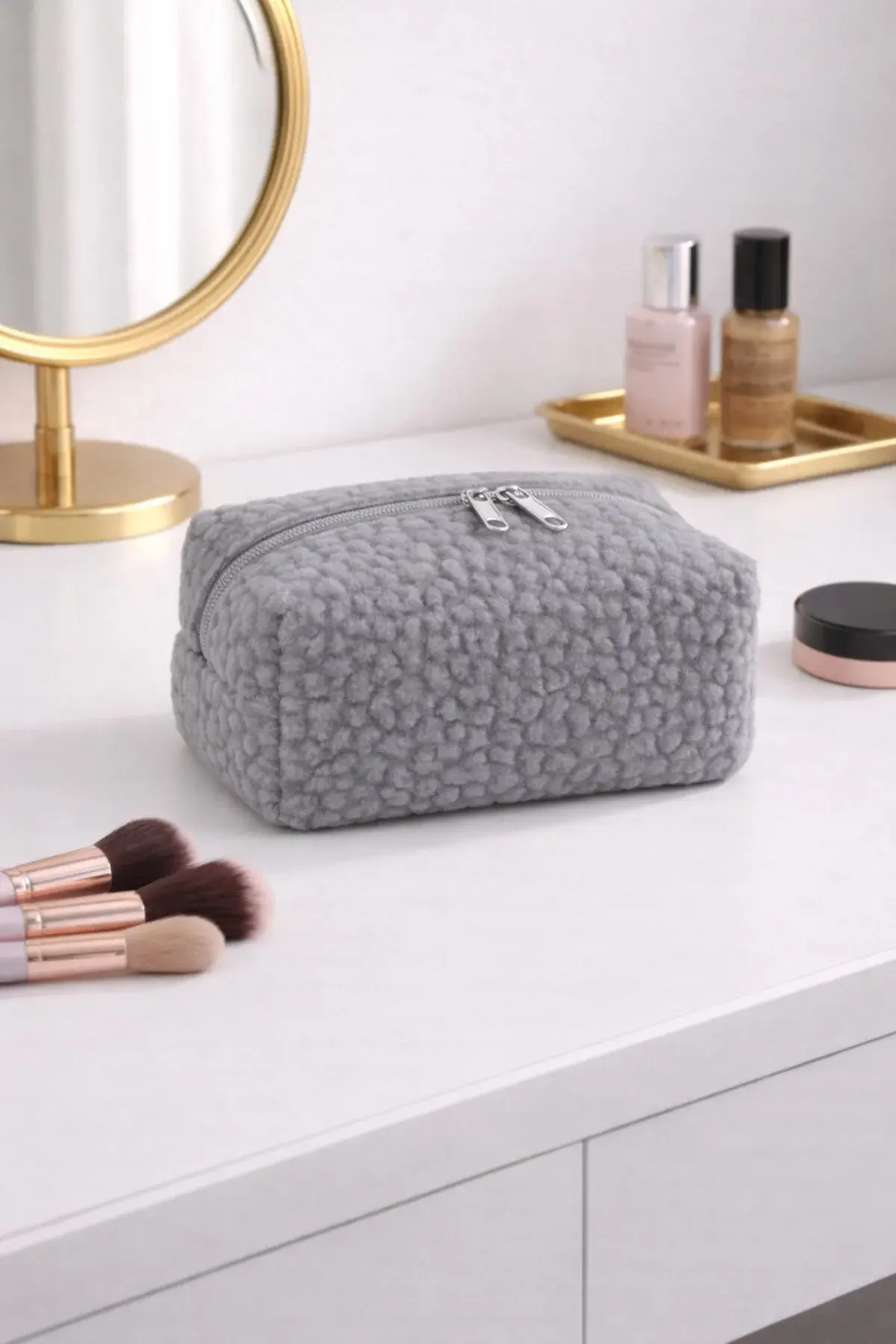 Teddy Kumaş Makyaj Çantası – Fermuarlı, Kozmetik ve Bakım Organizeri Gri