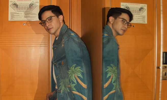 UMALMA ang KimPau fans nina Kim Chiu at Paulo Avelino sa comment ng isang netizen na nag-thank you si Kim kay Alden Richards na magpapa-block screening sa movie nilang My Love Will Make You Disappear samantalang ang ilang KimPau fans ay bina-bash si Alden. Depensa ng KimPau fans, wala siyang nakita na bina-bash si Alden ng kapwa fans niya dahil alam nilang good friends sina Alden at Paulo. Mahal daw nila si Alden, lalo at suportado ang nasabing pelikula. In fact, pinanood daw nila ang Hello, Love, Again dahil kay Alden. Anyway, inaabangan na kung kailan magpapa-block screening si Alden ng MLWMYD na showing na sa March 26. Masaya ito kapag nagkataon dahil Kapuso artist ang magpapa-block screening ng movie ng Kapamilya artists. Speaking of Alden, napresyuhan ng Preview ang total cost ng suot niya sa Trade Launch ng GMA-7 na sabay sa 75th anniversary ng network. Kung titingnan, simple ang suot ng aktor, pero ang denim jacket nito na mula sa Parisian luxury brand na Casablanca at tinawag na “Tennis Club” ay worth P58,345.80. Ang Jef ankle boots ay worth P123,128.35. Ang suot naman nitong salamin mula sa Gentle Monster ay worth P14,100. Ang pinakamahal na suot ni Alden that night ay ang gold Rolex Day-Date na onyx ang dial, na worth P2,915,000. All in all, ang suot ni Alden that night ay worth P3.1 million!