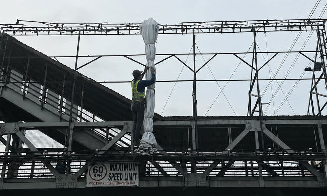 July 9, 2026: Malaking billboard sa EDSA itiniklop bilang paghahanda sa Super Typhoon Inday