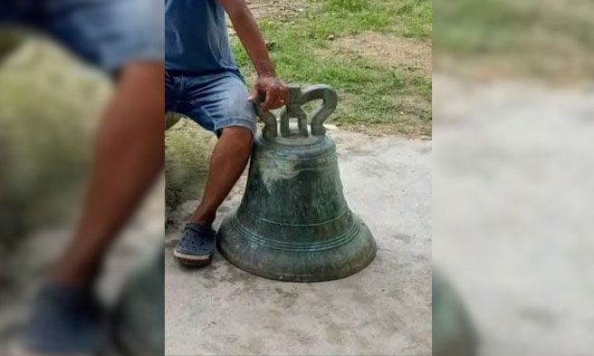 100 anyos na kampana ninakaw sa Bohol - Courtesy Loboc Parish - Fr Agerio Paña