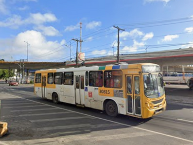 Salvador anuncia fim gradual do pagamento em dinheiro nos ônibus da capital