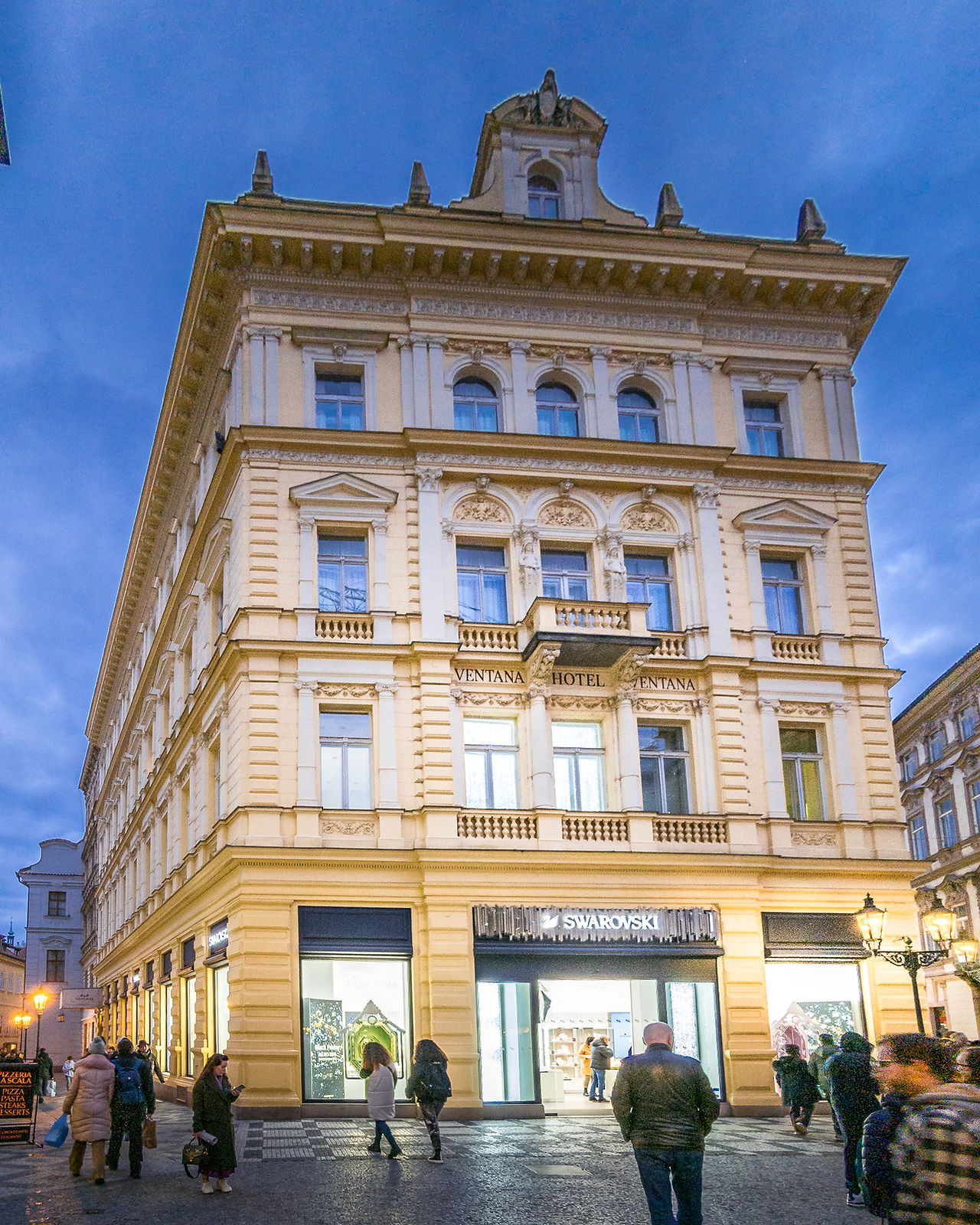 Ventana Hotel
