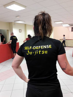 self_défense_courçon_Fémolant_tee-shirts_2017