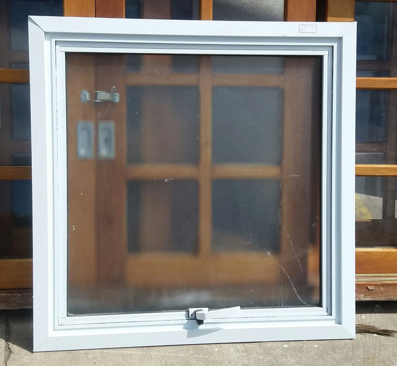 Vitro max-ar alumínio branco