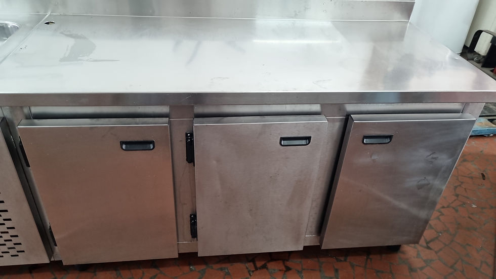 Miniatura: Balcão Refrigerado de Encosto 2 mtrs com 3 Portas e Pia-PREÇO A VISTA R$ 4.999,9