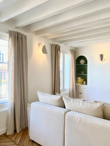 Projet de rénovaton de salon Parisien, mariage de textiles, luminosité et couleurs.