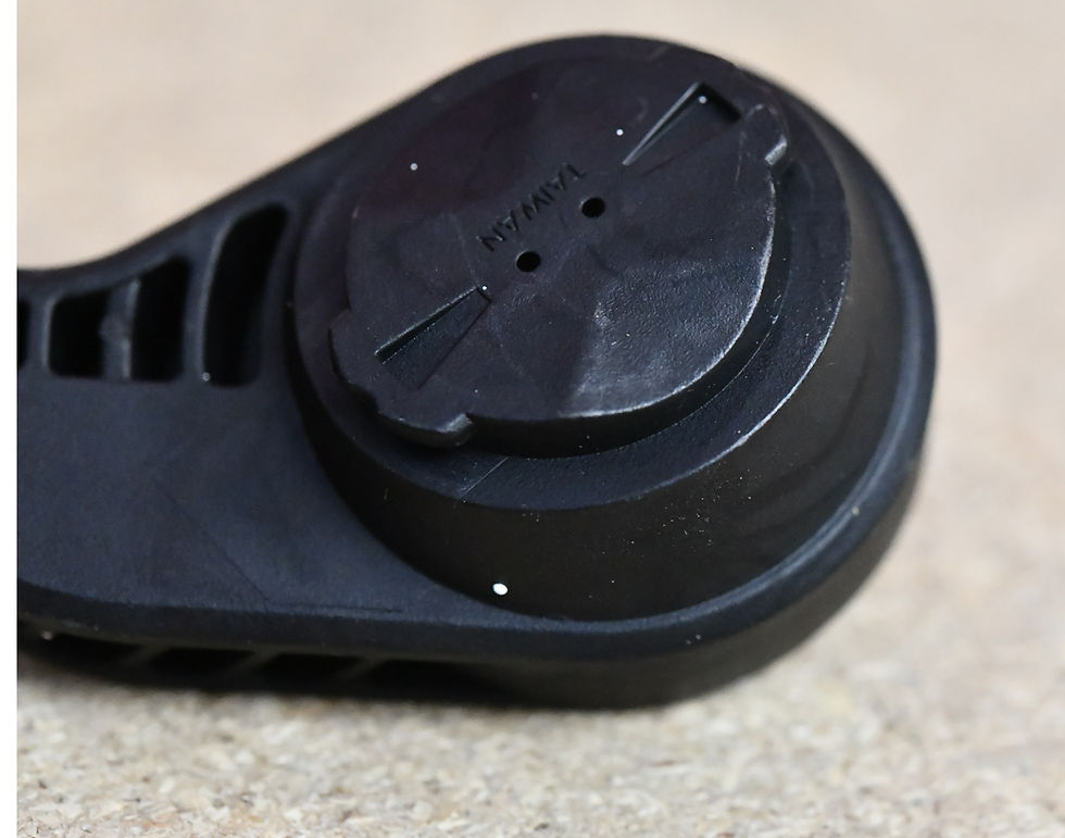Küçük resim: Garmin Varia Universal Flush Out-Front Bike Handlebar Mount for Edge 1000 1030