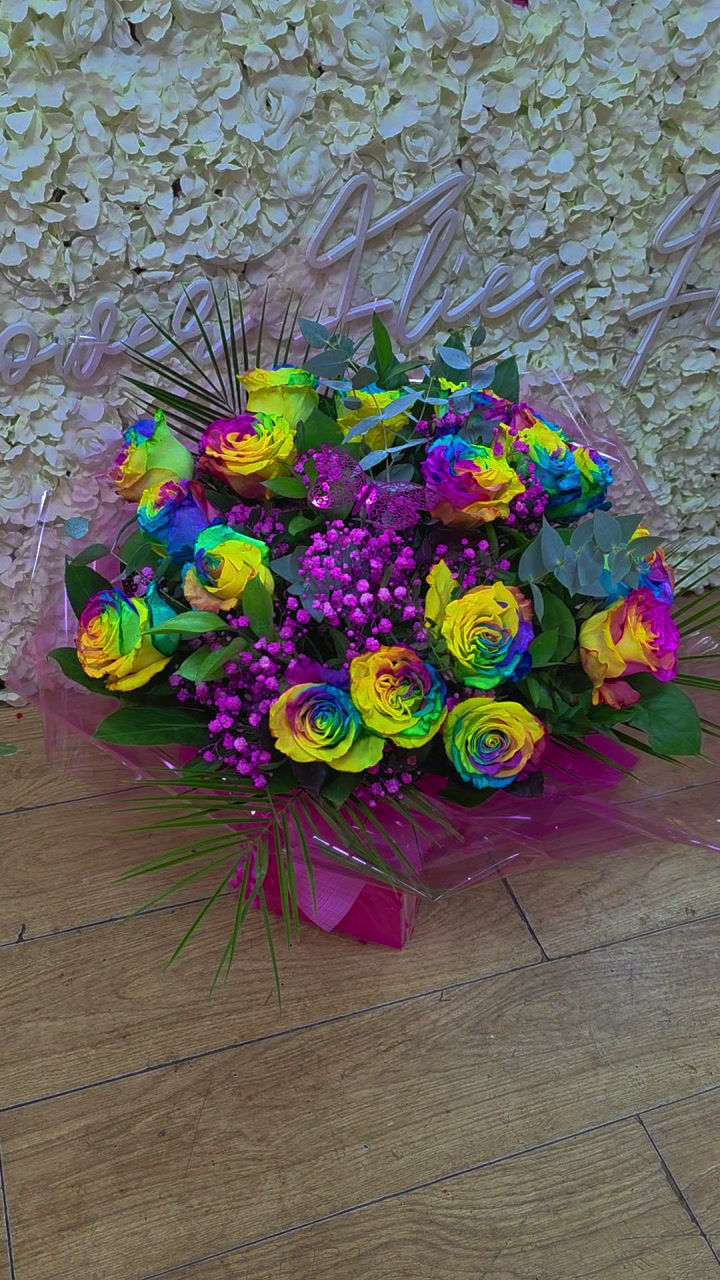 Thumbnail: 18 RAINBOW ROSE BOX