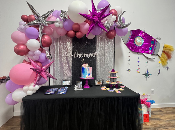 Seabrook Balloon Garland & Party Photos Bounce N Play