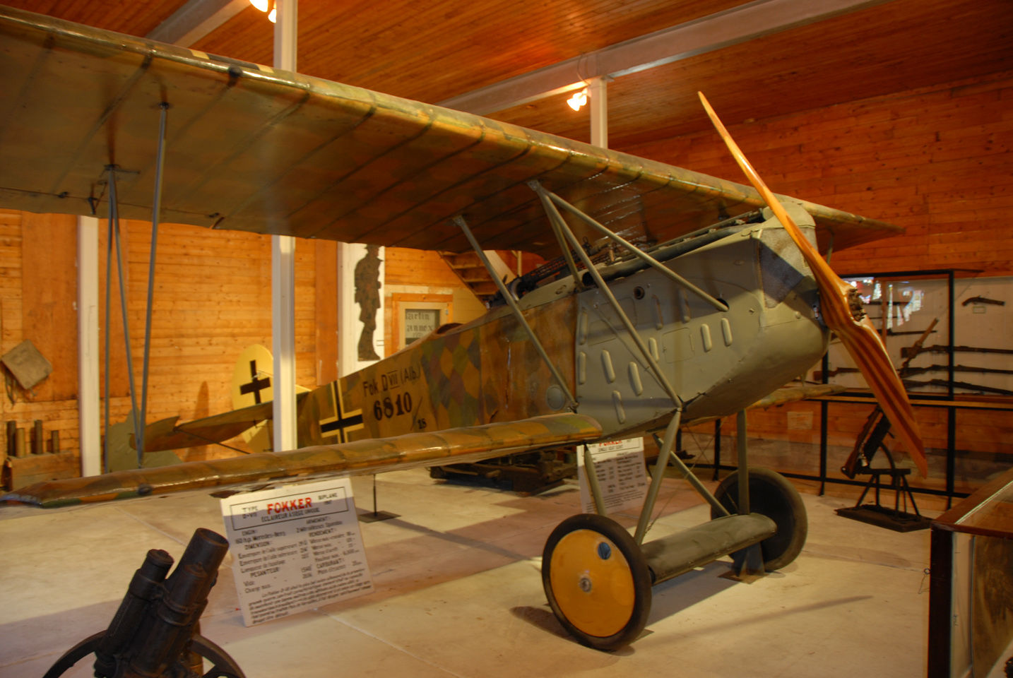 Fokker D.VII German Biplane / Le Biplan Allemand Fokker D.VII