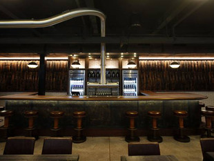Goose Island Brewpub Reborn as Sleek, Modern Goose Island Brewhouse article by Chicago Tribune