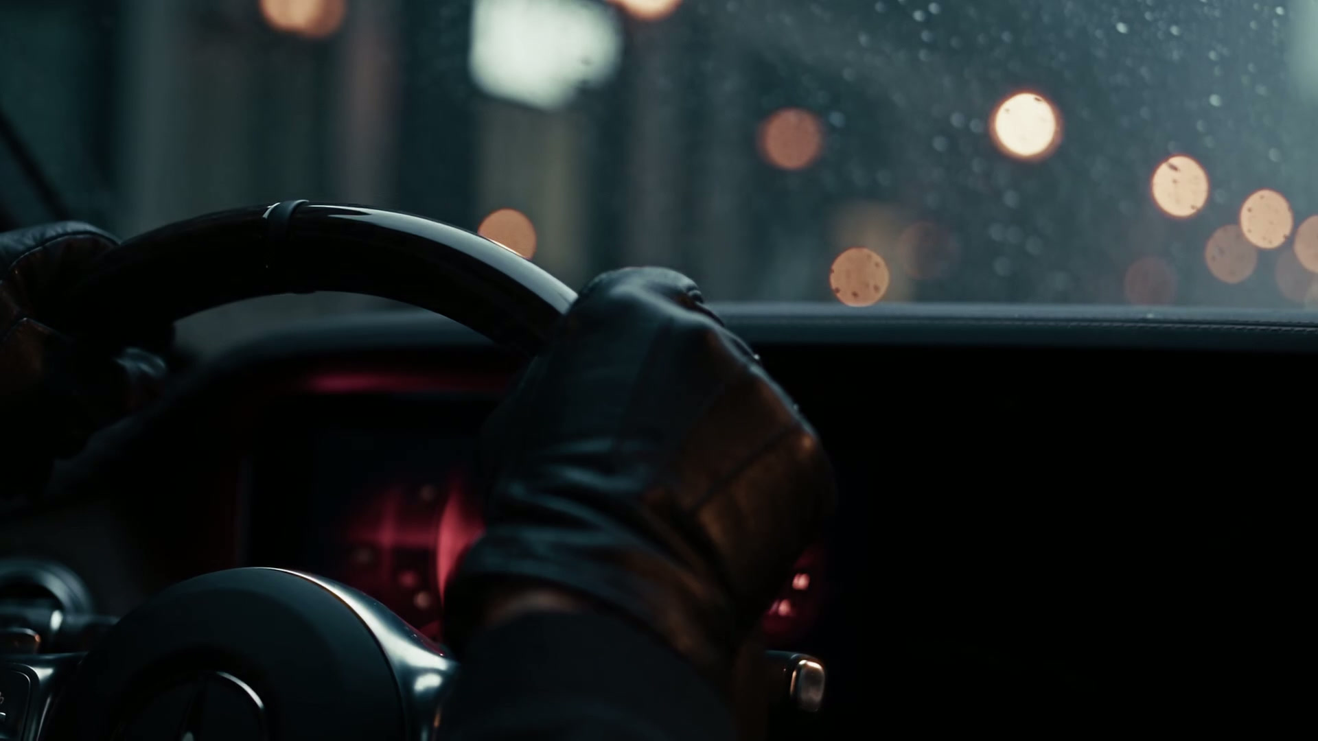 A Journey in the Dark — Mercedes-inspired nighttime cinematic spec film
